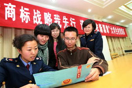 靖江工商助力鄉(xiāng)村振興 為大學(xué)生村官開設(shè)商標(biāo)與經(jīng)紀(jì)人知識專題培訓(xùn)